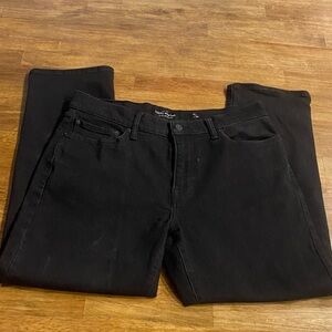 Lucky Brand men’s 34/30 410 athletic slim black jeans.